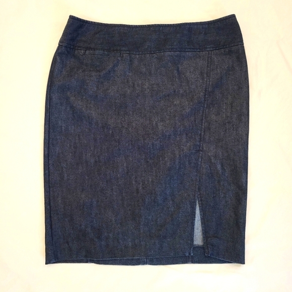 Express Design Studio dark washdenim skirt w/ front slit size 4 - Picture 1 of 6